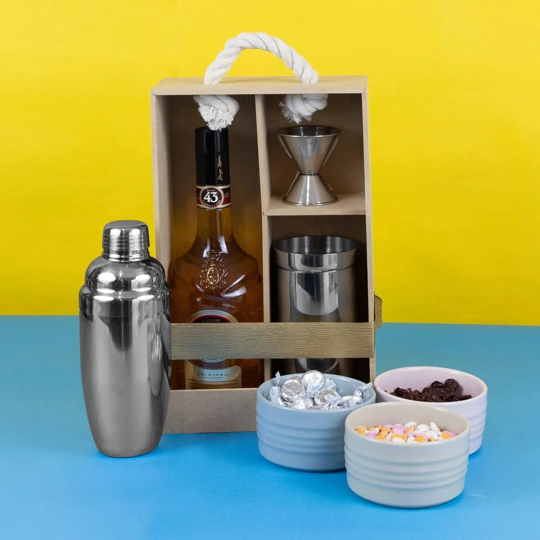 Regalo sorpresa arreglo de botella para disfrutar 