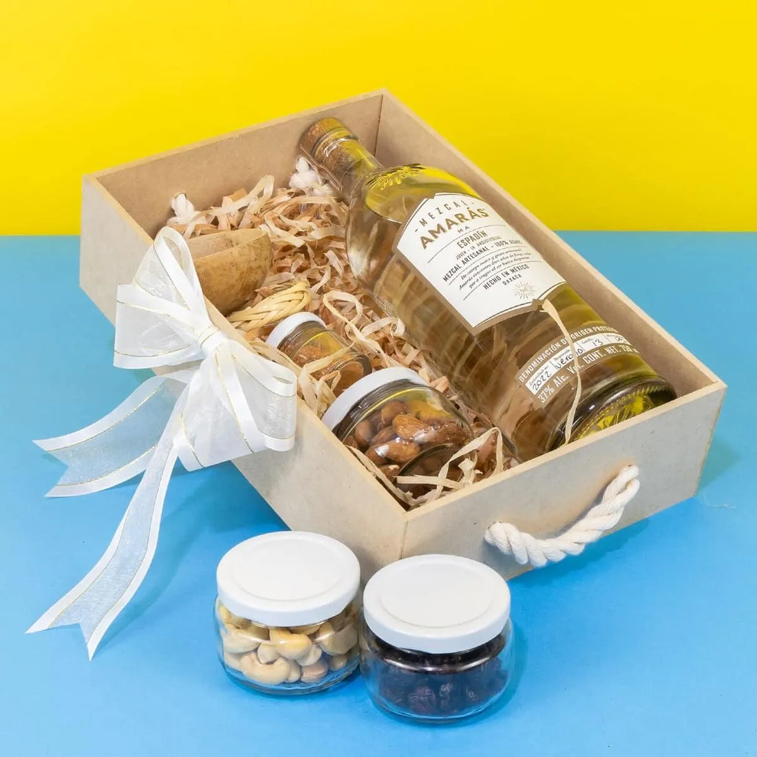 Regalo sorpresa arreglo de botella mezcal