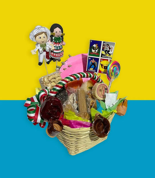 Arreglo de dulces mexicanos canasta y lotería