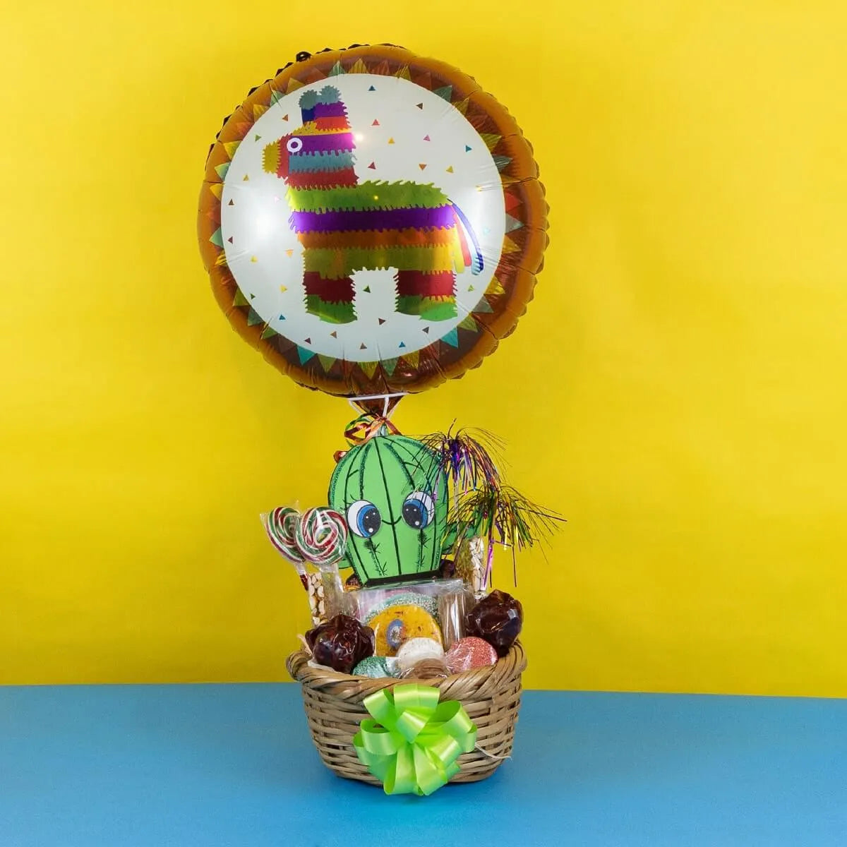 Arreglo de Dulces Mexicanos Canasta Tricolor