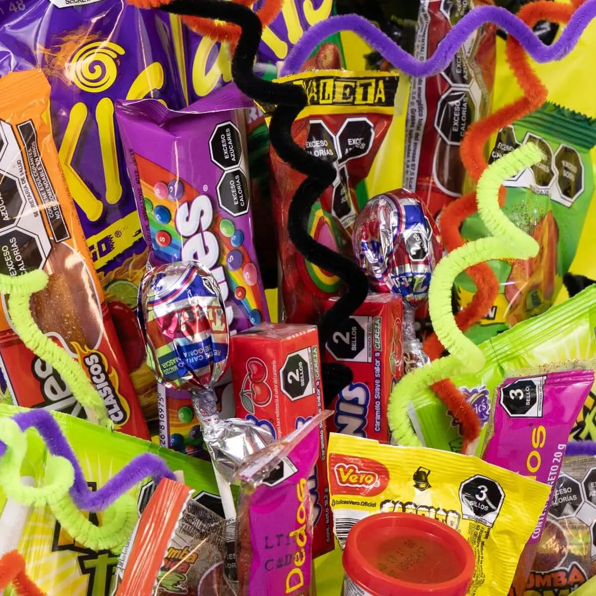 Arreglo de Dulces Brujita