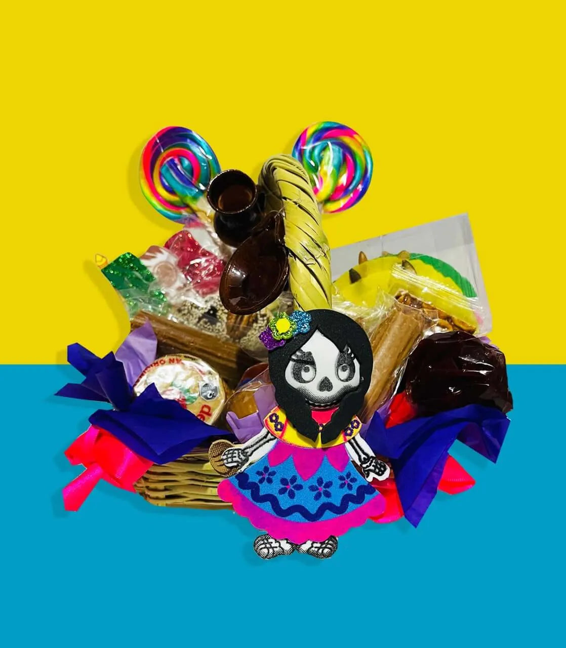 Arreglo de Dulces Mexicanos Canasta Chica