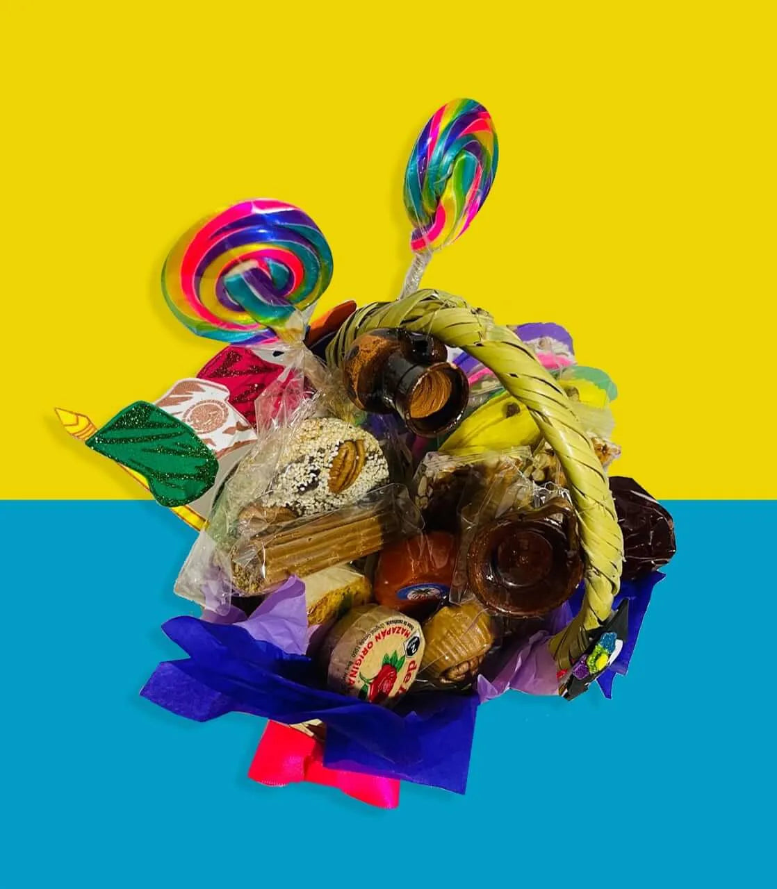 Arreglo de Dulces Mexicanos Canasta Chica