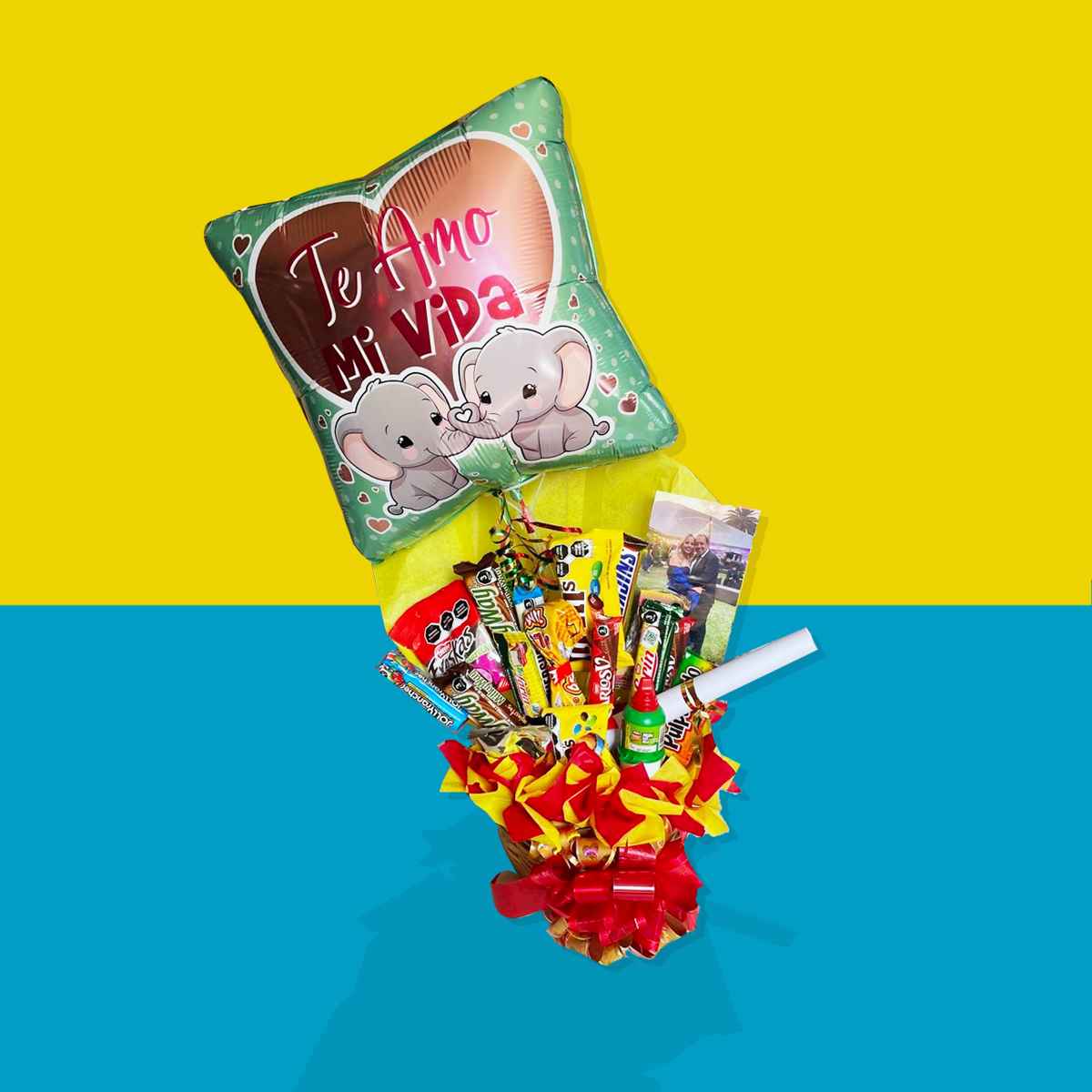 Arreglo de Dulces Canasta Dulce y Globo